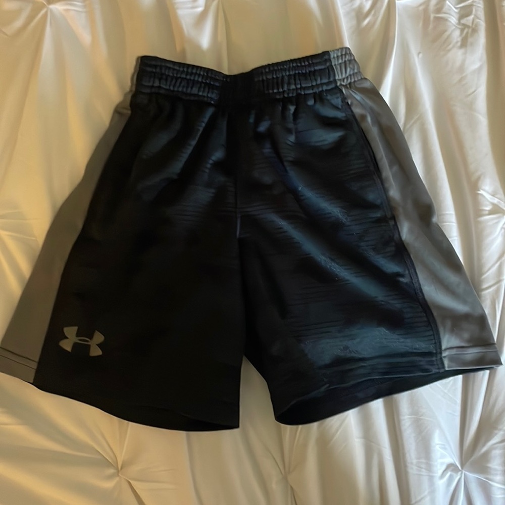 Under Armour Shorts Yourh XS black